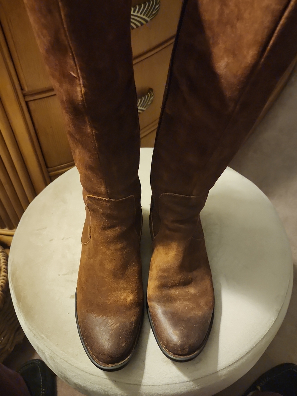 BORN 100% Equestrian Suede Knee High Ridding Boots W Side Zip 8M